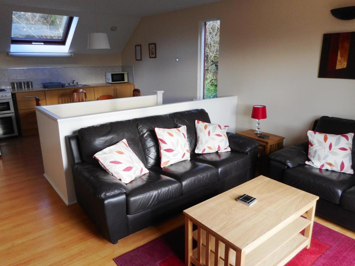 Oak Lodge Llanteg Bagian luar foto