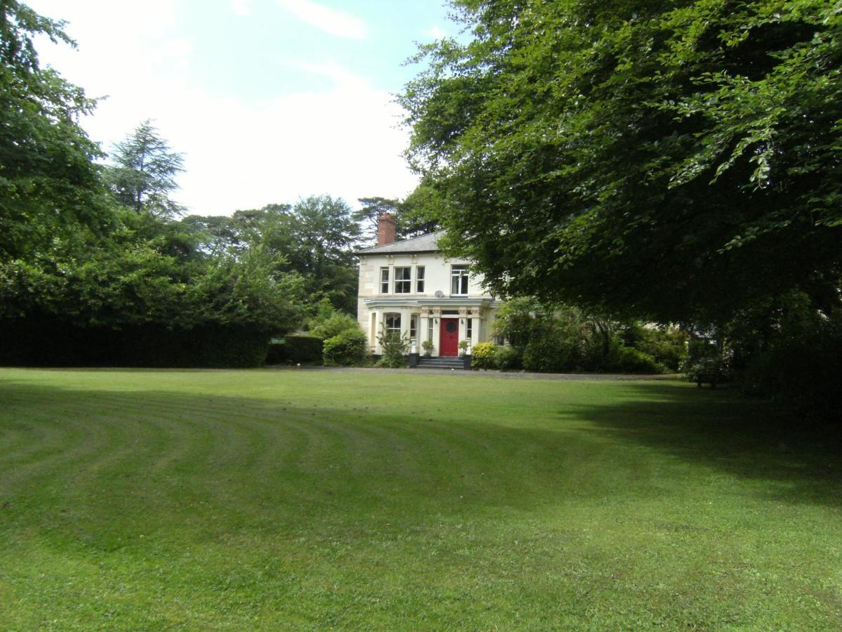 Oak Lodge Llanteg Bagian luar foto